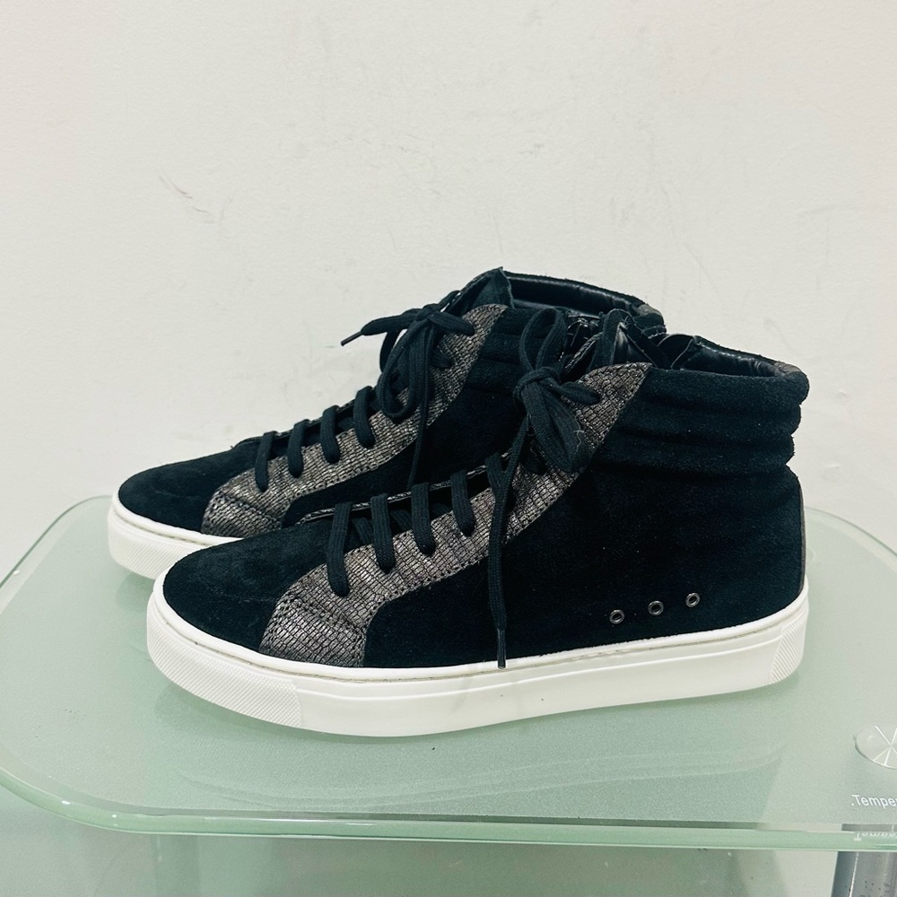 The Flexx‎  Vera Pelle Womens High Top Sneak Top Sneakers Black Suede Size 7,5